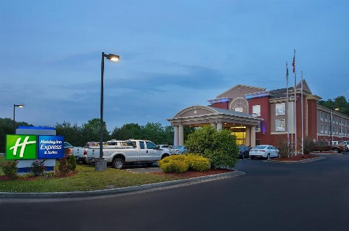 Holiday Inn Express & Suites Murphy an IHG Hotel - image 18