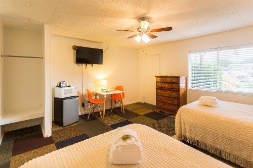 Sunset Motel - image 31