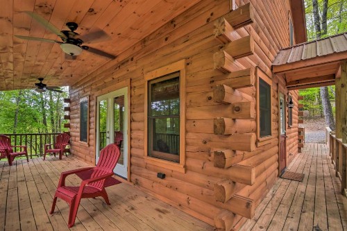 Murphy Cabin with Spacious Deck and Forest Views! - image 4