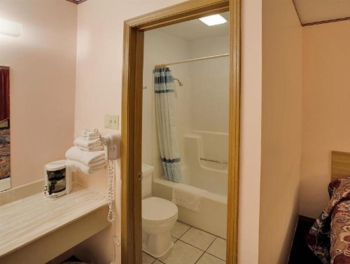 Americas Best Value Inn Murphysboro Carbondale - image 11