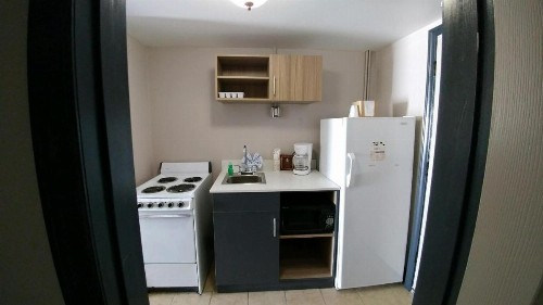 Garden City Inn - image 23