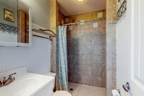 South Paradise - image 10