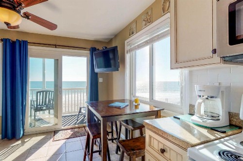 South Paradise - image 11