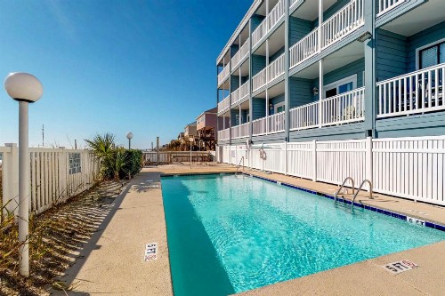 South Paradise - image 2
