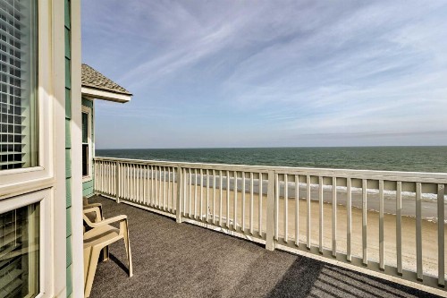 Oceanfront 'Lee Cottage' - 4 Miles to Marsh Walk! - image 11