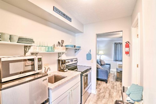 Garden City Condo with Pool Access - Walk to Beach! - image 11
