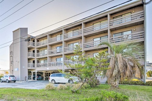 Garden City Condo with Pool Access - Walk to Beach! - image 4