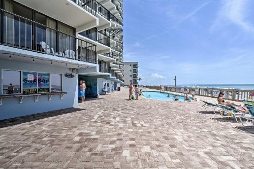 Family-Friendly Garden City Beach Getaway! - image 10