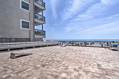 Family-Friendly Garden City Beach Getaway! - image 6
