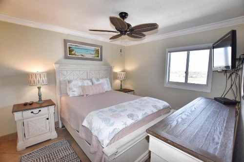 1004 Waters Edge Resort condo - image 14