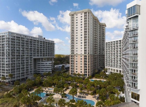 Royale Palms Condominiums - image 31