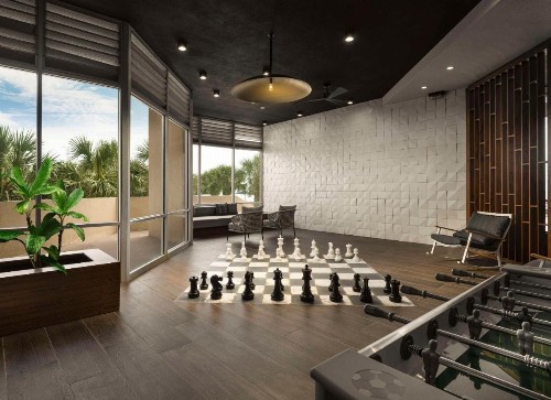 Royale Palms Condominiums - image 33