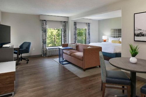 Hampton Inn Northwood - image 22