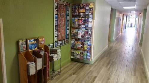 Super 8 by Wyndham Myrtle Beach/Market Common Area - image 22