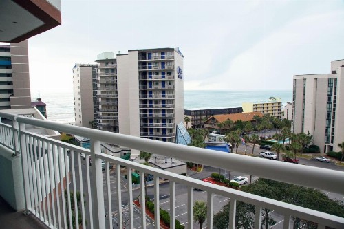 The Horizon at 77th - image 14