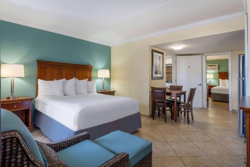 Best Western PLUS - Grand Strand Inn & Suites - image 30