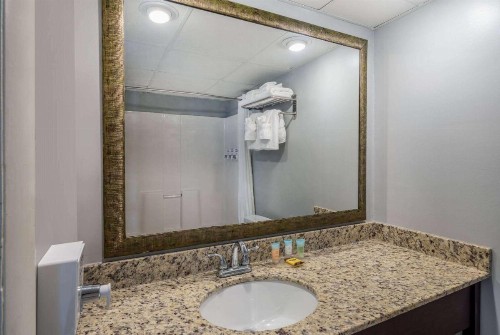 Best Western PLUS - Grand Strand Inn & Suites - image 36