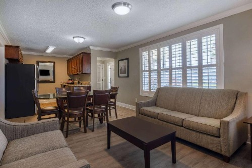 Best Western PLUS - Grand Strand Inn & Suites - image 40