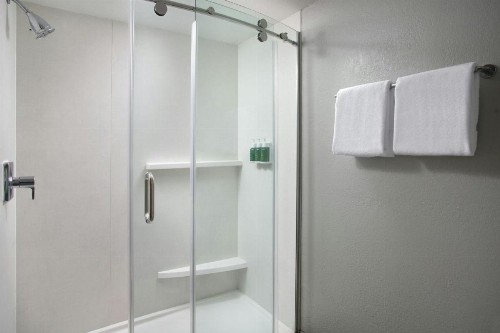 Courtyard by Marriott Myrtle Beach Broadway - image 3