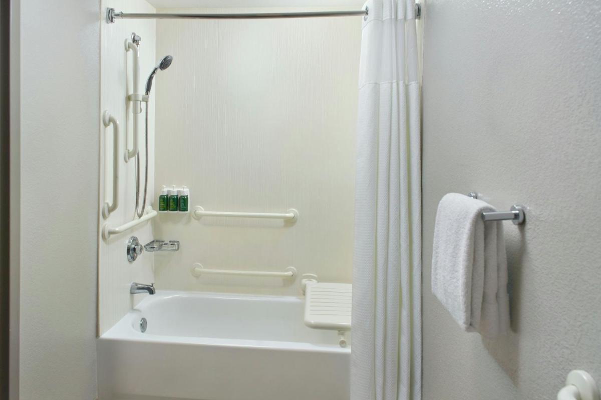 Courtyard by Marriott Myrtle Beach Broadway - image 4