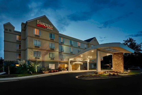 Fairfield Inn Myrtle Beach Broadway at the Beach - image 1
