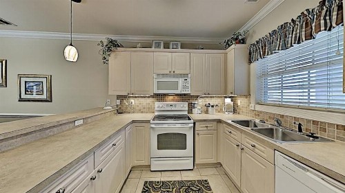Myrtlewood Condos - image 8