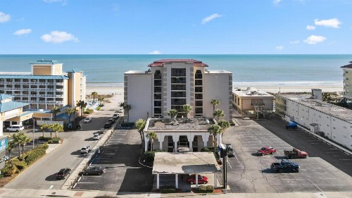 Ocean Crest Inn and Suites - image 3