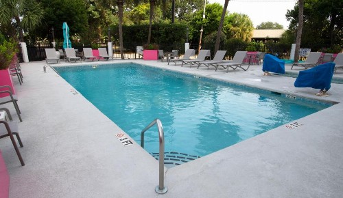 Aqua Beach Inn - image 11