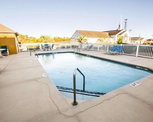 Sleep Inn near Outlets - image 23