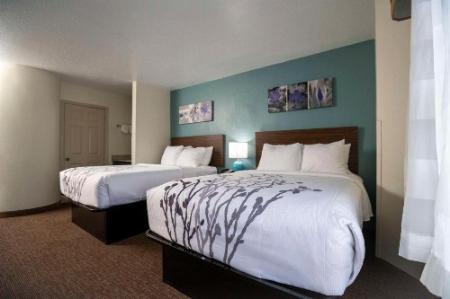 Sleep Inn near Outlets - image 4