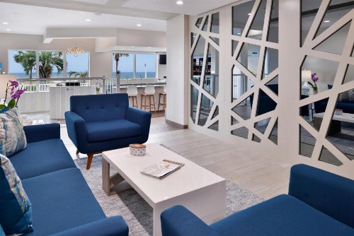 Cabana Shores Hotel - image 12