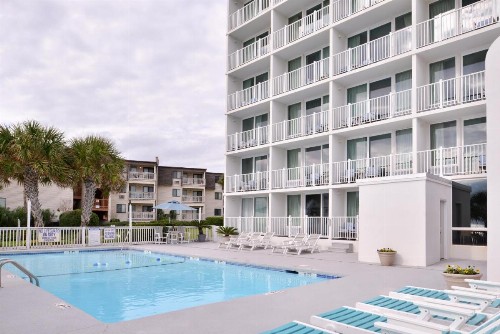 Cabana Shores Hotel - image 13