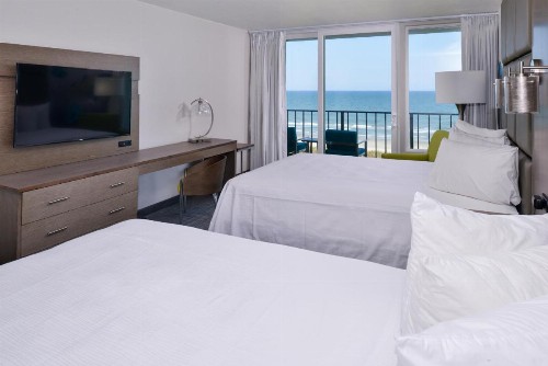Cabana Shores Hotel - image 14