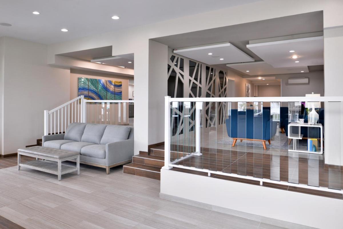 Cabana Shores Hotel - image 3