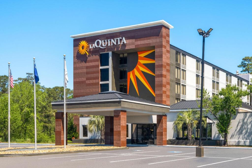 Days Inn by Wyndham Myrtle Beach - image 3