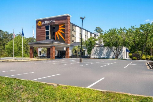 Days Inn by Wyndham Myrtle Beach - image 6