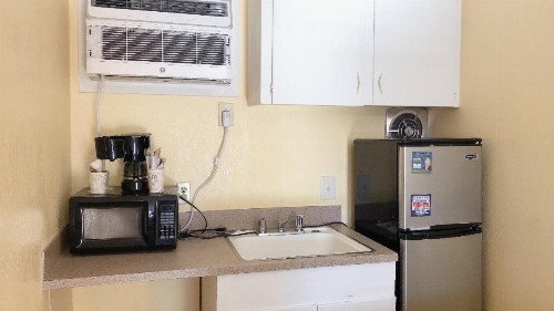 Royal Palace Inn and Suites Myrtle Beach Ocean Blvd - image 24