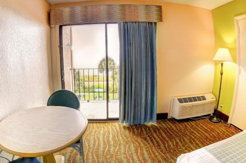 Sandcastle Oceanfront Resort at the Pavilion - image 36