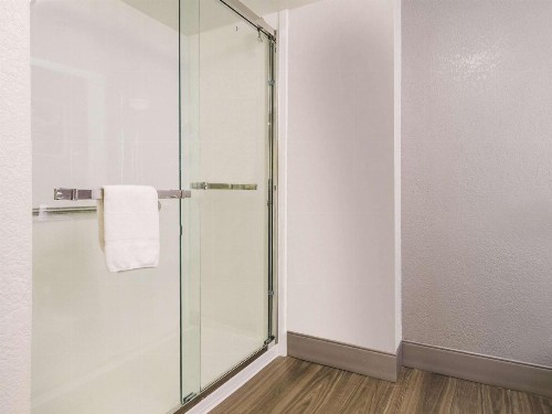La Quinta by Wyndham Myrtle Beach - N. Kings Hwy - image 5