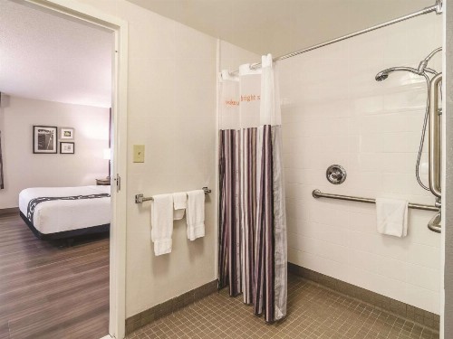 La Quinta by Wyndham Myrtle Beach - N. Kings Hwy - image 9
