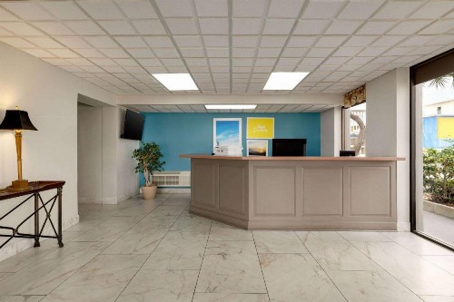 Days Inn by Wyndham Myrtle Beach-Beach Front - image 16