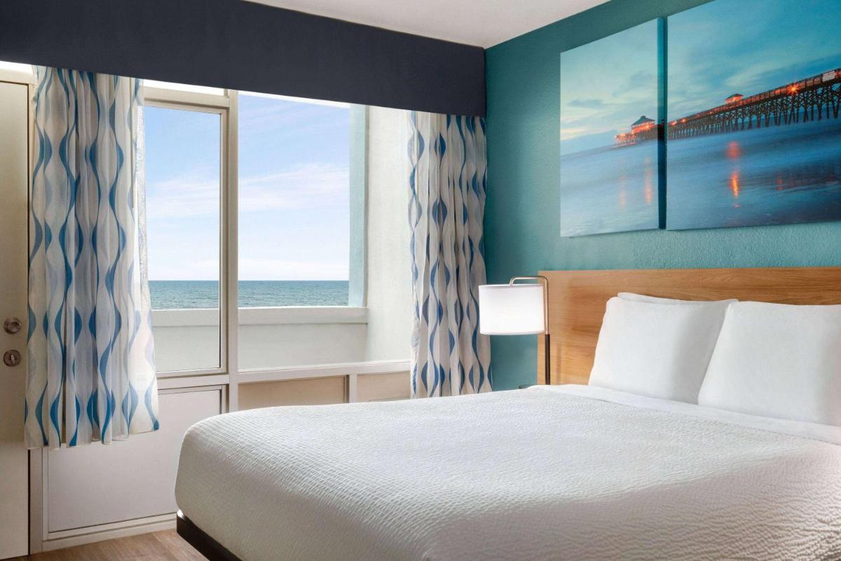 Days Inn by Wyndham Myrtle Beach-Beach Front - image 6