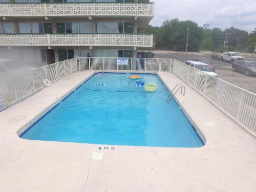 The Virginian Motel - image 16