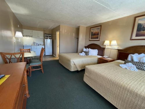 Oceanfront Viking Motel - image 4
