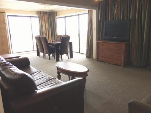 Polynesian Oceanfront Motel - image 11