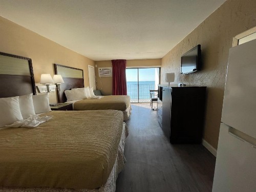 Polynesian Oceanfront Motel - image 12