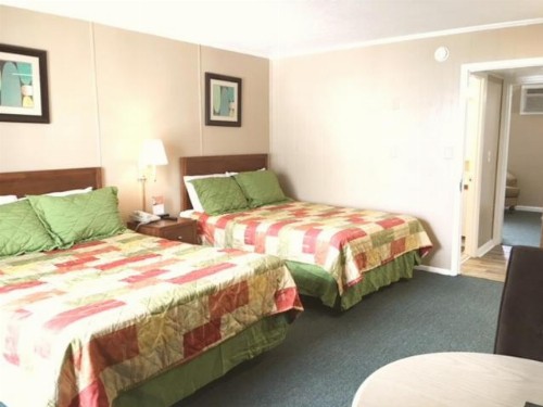 Polynesian Oceanfront Motel - image 18