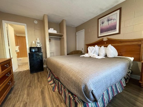 Polynesian Oceanfront Motel - image 28
