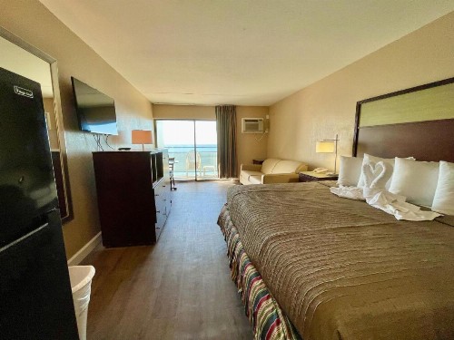 Polynesian Oceanfront Motel - image 29