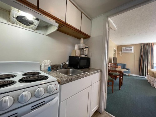 Polynesian Oceanfront Motel - image 35
